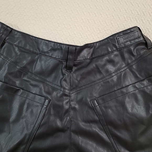 Blank NYC Black Faux Leather Shorts Flouncy Vegan Size 31 - Picture 10 of 14
